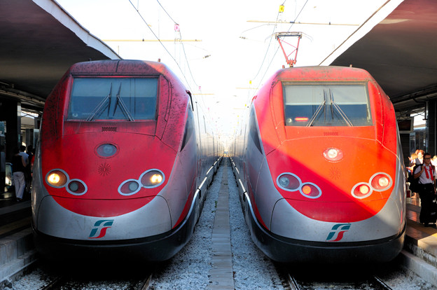 Photos: イタリア国鉄の高速列車 フレッチャアロッサESスター