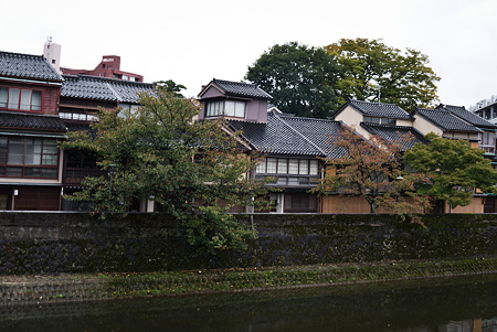 L1001695