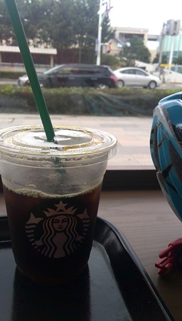 スターバックス江ノ島水族館前