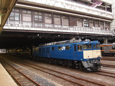 EF64 大宮駅03