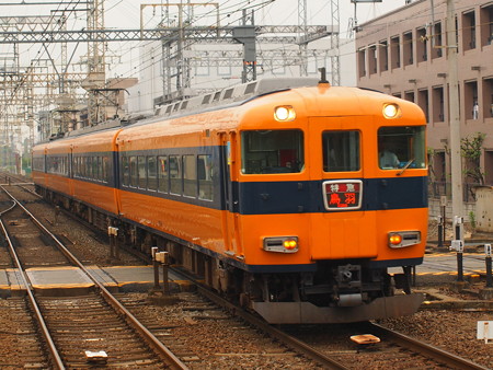 近鉄12400系阪伊乙特急 近鉄大阪線弥刀駅