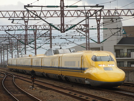 ドクターイエロー 山陽新幹線西明石駅
