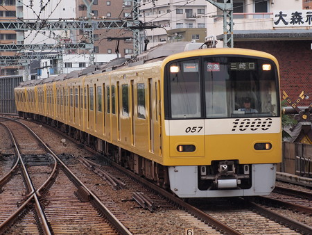 京急新1000形特急 京急本線平和島駅01