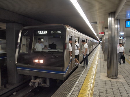 23系 四つ橋線本町駅05