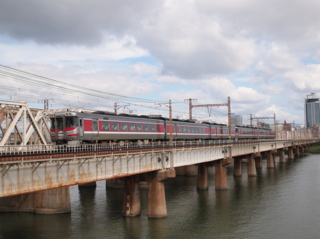 キハ189系特急はまかぜ 東海道本線新大阪~大阪