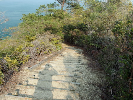 大久野島展望台から続く階段