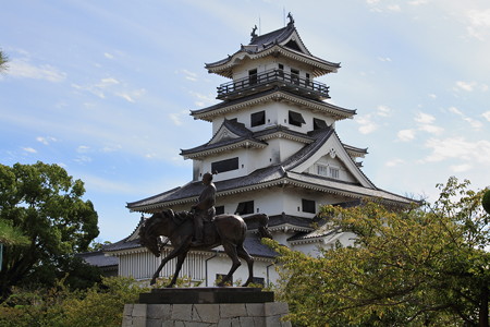 27. 今治城