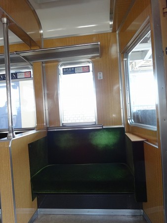 811-5008車内