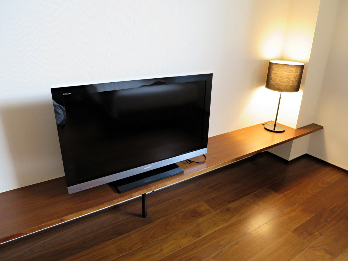 ベッドルームのテレビ