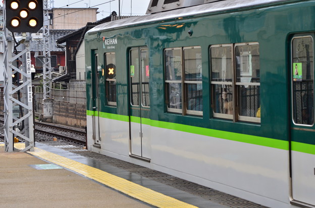 2012_0304_115655　東福寺駅