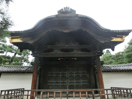勅使門