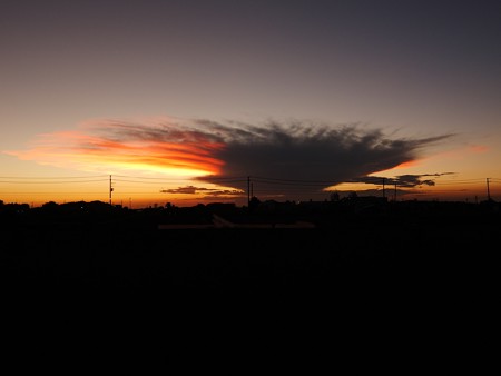 ネオンのように光る雲20150721-02