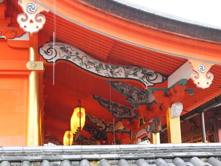 伊佐爾波神社10 海老虹梁