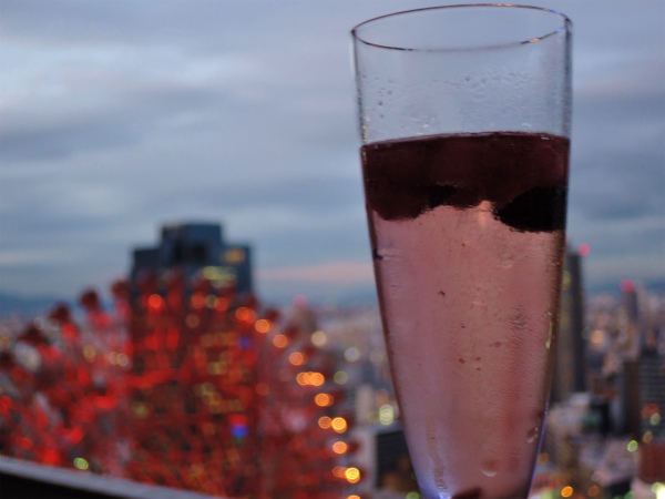 彩豊かなお酒を楽しむ
