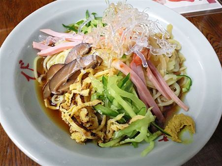 ちゃびん食堂の冷やしラーメン