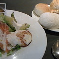 Photos: 神戸と言えば～パン！というのを思い出し、パンが食べ放題のランチを...